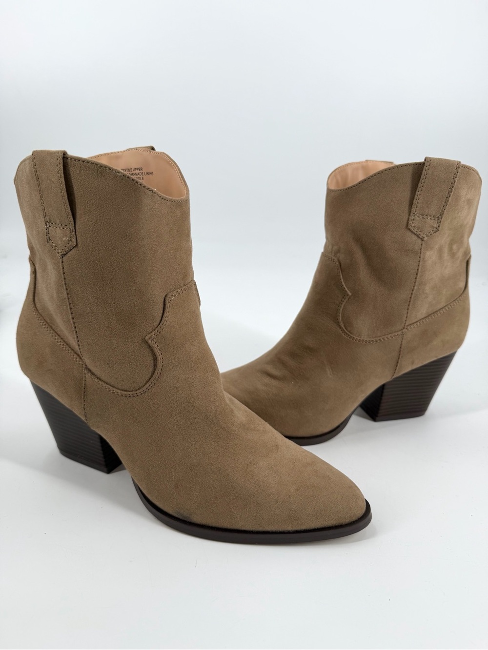LOFT NWT Western Country Cowgirl Point Toe Stacked Heel Slip On Ankle Boots